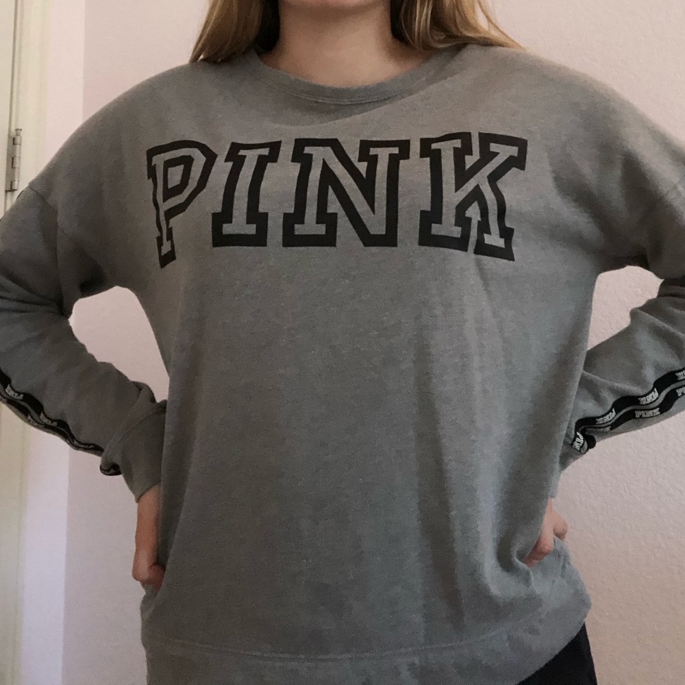Pink Victoria’s Secret Sweatshirt 🖤